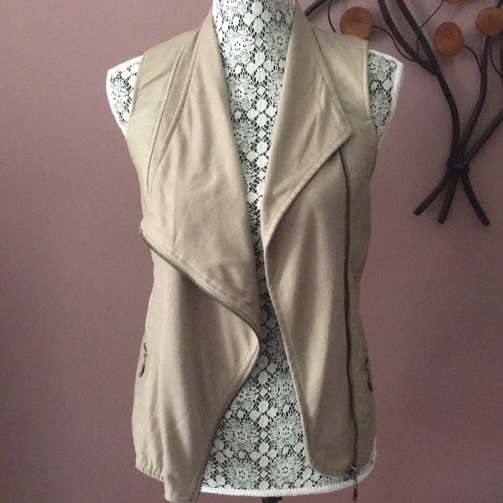 Therapy Asymmetrical Beige Vest Size Small